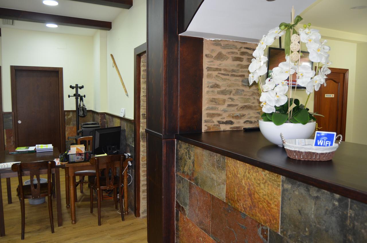 Arzúa Albergue Del Peregrino מראה חיצוני תמונה